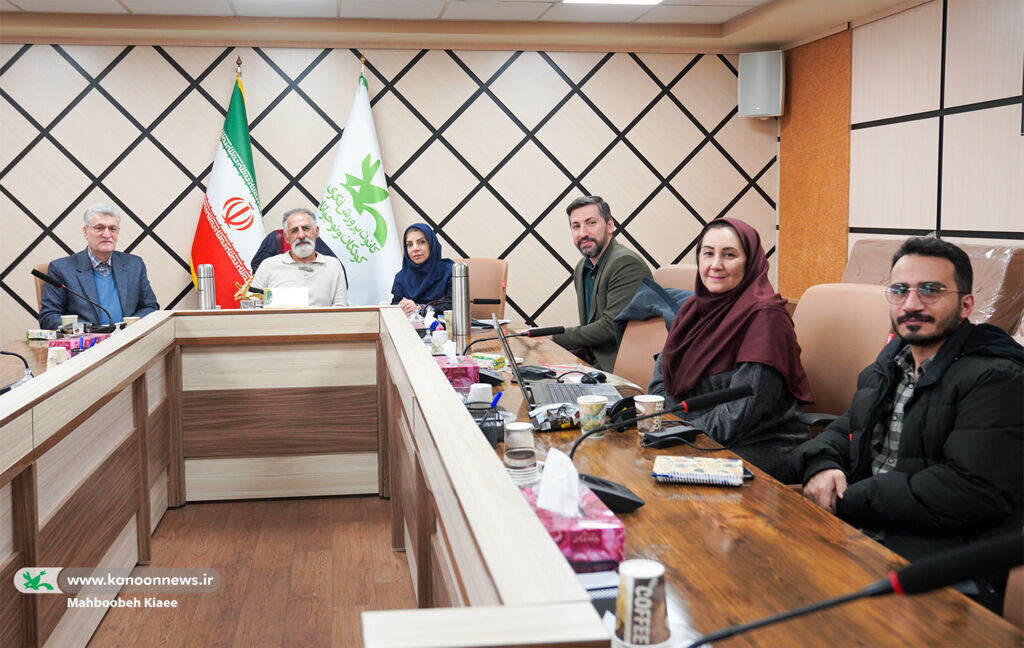 ۳۹۴ اثر کودک و نوجوان و ۴۱ اثر بزرگسال برگزیده دوسالانه هنرهای تجسمی کانون