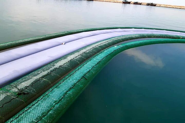 توقیف مشک ماری حاوی ۳۱ هزار لیتر سوخت قاچاق در آب‌های بندرعباس