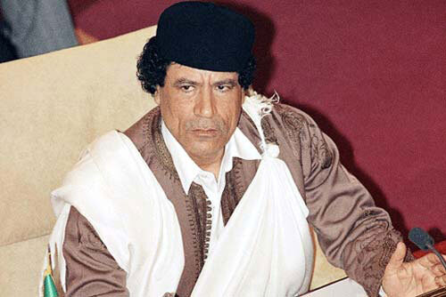 عکس/ سرهنگ معمر قذافی در ۲۸ سالگی و در طرابلس؛ ۱۳۵۰