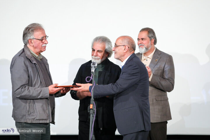 منوچهر محمدی تجلیل شد؛ او مانند پدر برای سینمای ایران است