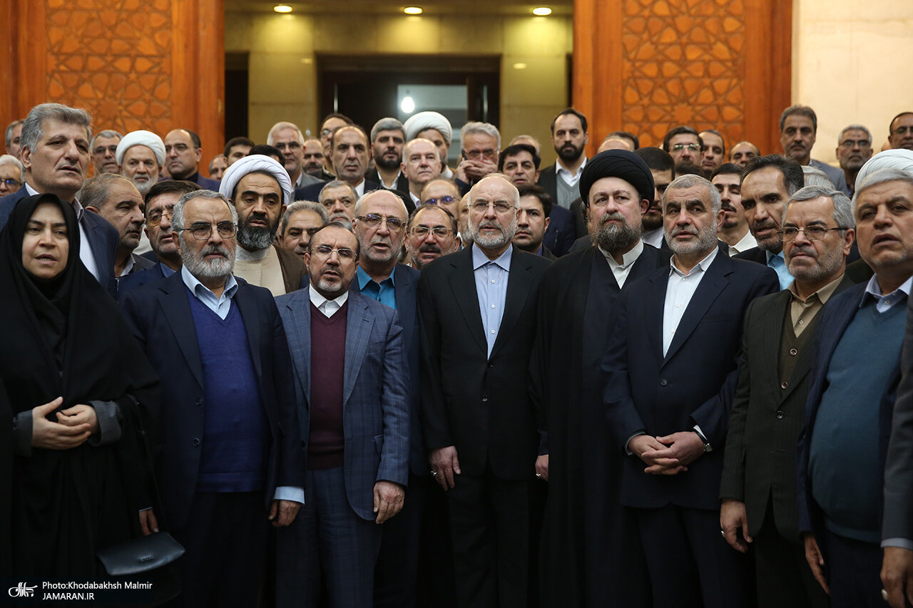 تصاویری از استقبال سید حسن خمینی از قالیباف/ خوش و بش رئیس و نایب رئیس مجلس در حرم امام