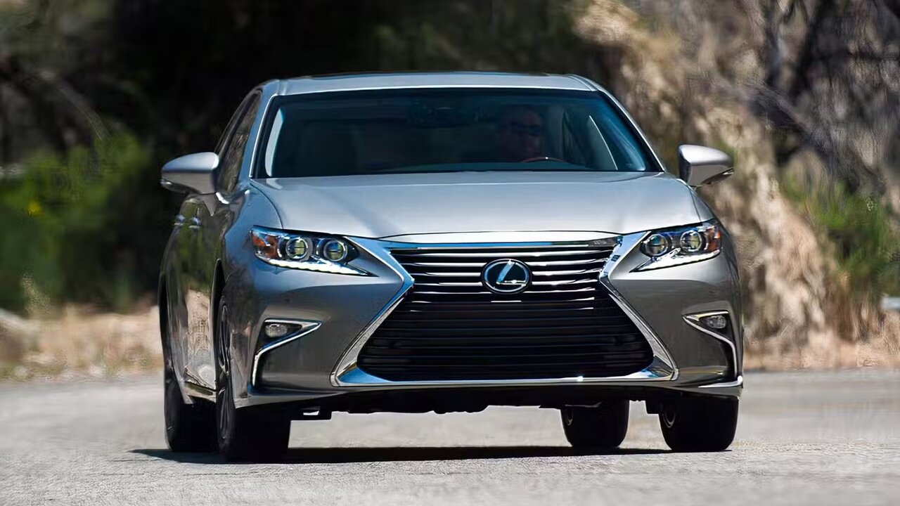 خرید لکسوس با هزینهای معادل آریزو ۵ و ریسپکت خرید لکسوس با هزینهای معادل آریزو ۵ و ریسپکت