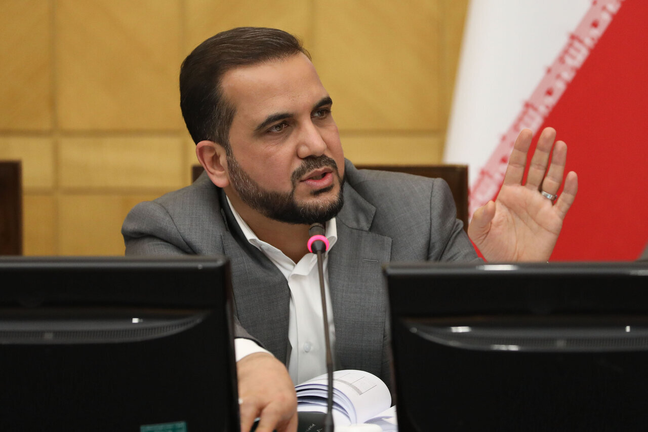 گزارش سخنگوی کمیسیون تلفیق درباره افزایش حقوق سال آینده به همراه جزئیات این موضوع گزارش سخنگوی کمیسیون تلفیق درباره افزایش حقوق سال آینده به همراه جزئیات این موضوع