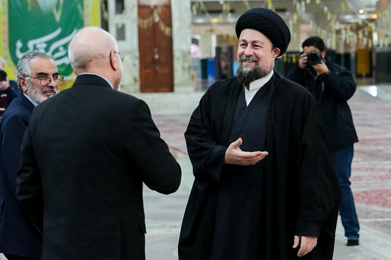 تجدید میثاق رئیس و نمایندگان مجلس با آرمانهای امام (ره)/ عکس دسته جمعی نمایندگان با سید حسن خمینی + تصویر 1 تجدید میثاق رئیس و نمایندگان مجلس با آرمانهای امام (ره)/ عکس دسته جمعی نمایندگان با سید حسن خمینی + تصویر