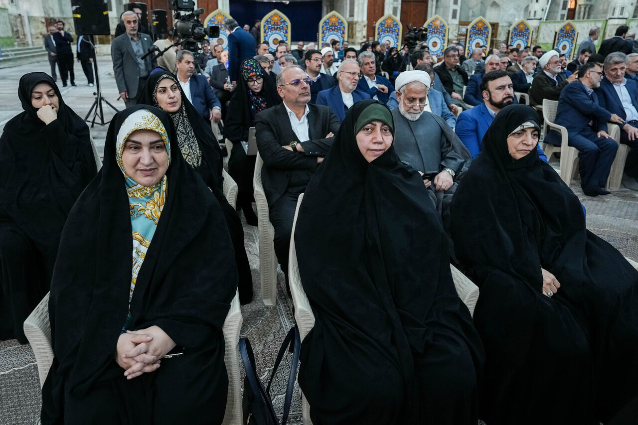 زنان نماینده در حرم بنیانگذار انقلاب + تصاویر