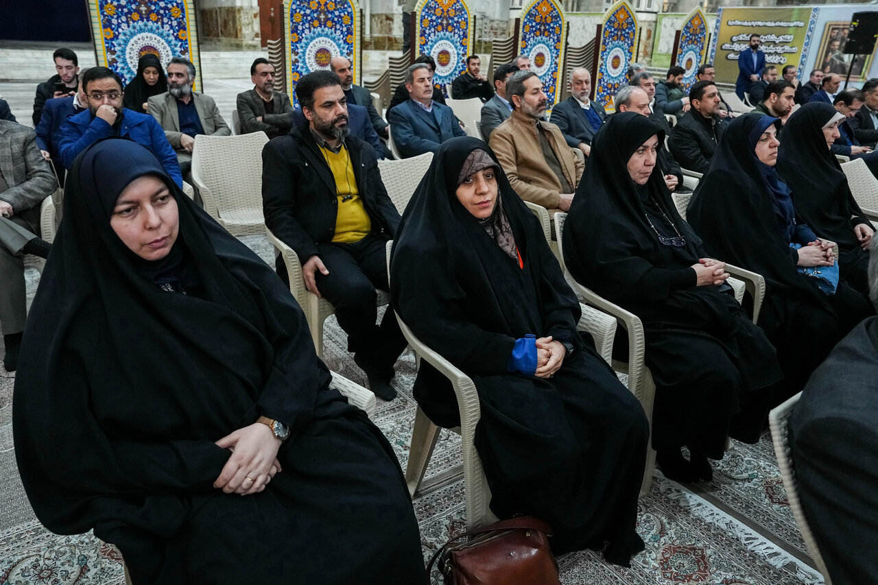 زنان نماینده در حرم بنیان‌گذار انقلاب + تصاویر