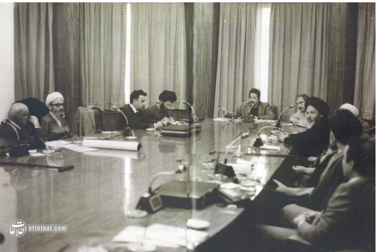 بنی‌صدر برنامه اقتصادی ایران جدید را تشریح کرد؛ بهمن ۱۳۵۷ + جزئیات