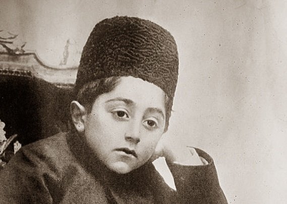 تصویر بارنامه متعلق به دوره احمدشاه قاجار، تاریخ ۲۲ بهمن ۱۲۹۴ تصویر بارنامه متعلق به دوره احمدشاه قاجار، تاریخ ۲۲ بهمن ۱۲۹۴