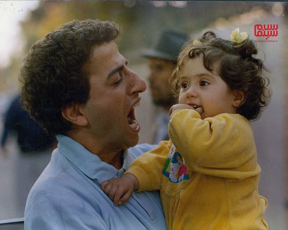 آتنه فقیه نصیری در 23 سالگی و در دومین فیلم اش در کنار علیرضا خمسه ؛ سال 70