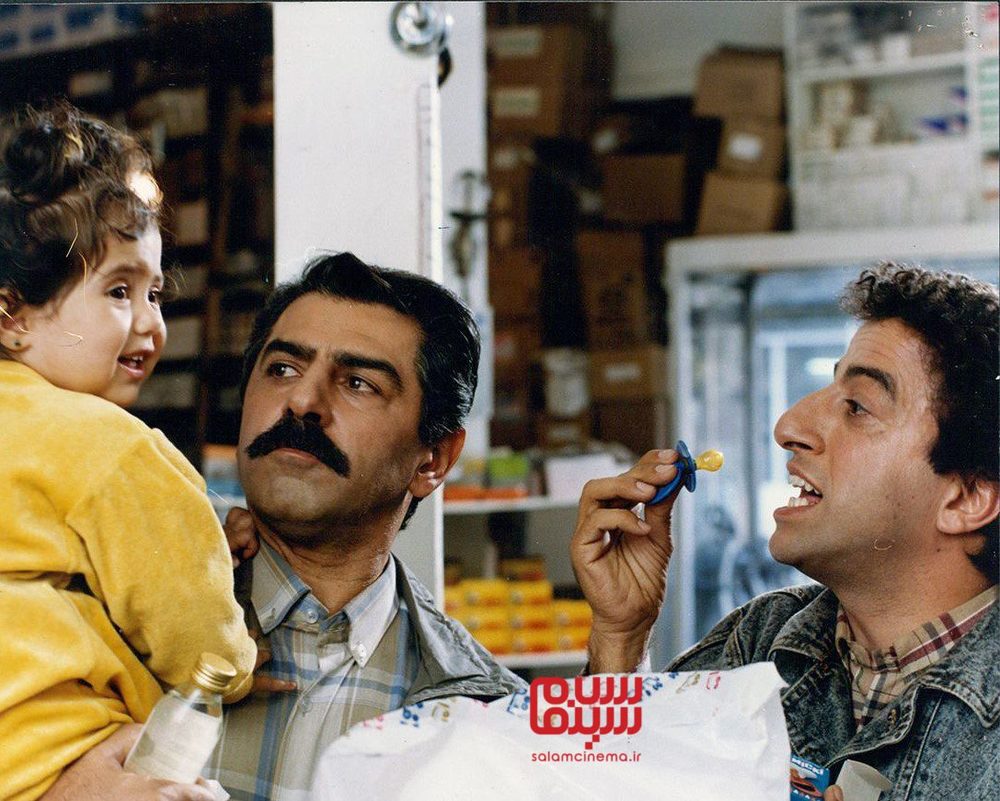 آتنه فقیه نصیری در 23 سالگی و در دومین فیلم اش در کنار علیرضا خمسه ؛ سال 70