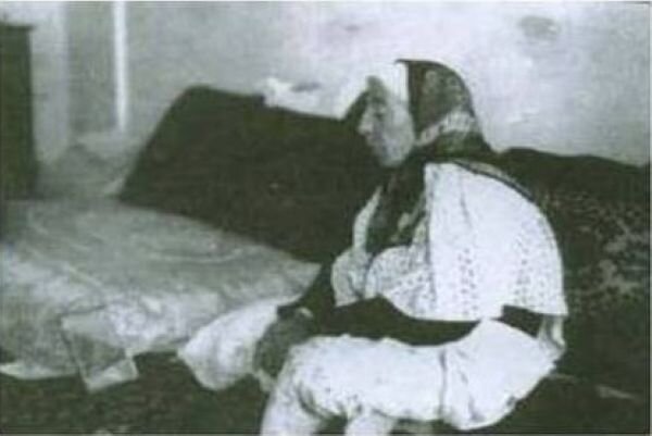 تصویری از مادر و دایی دکتر مصدق، عبدالحسین میرزا فرمانفرما منتشر شد. تصویری از مادر و دایی دکتر مصدق، عبدالحسین میرزا فرمانفرما منتشر شد.