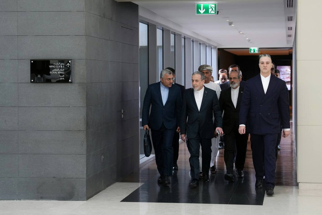 انتشار آخرین تصاویر از تیم مذاکره کننده پیش از آغاز مذاکره با آمریکا + تصویر