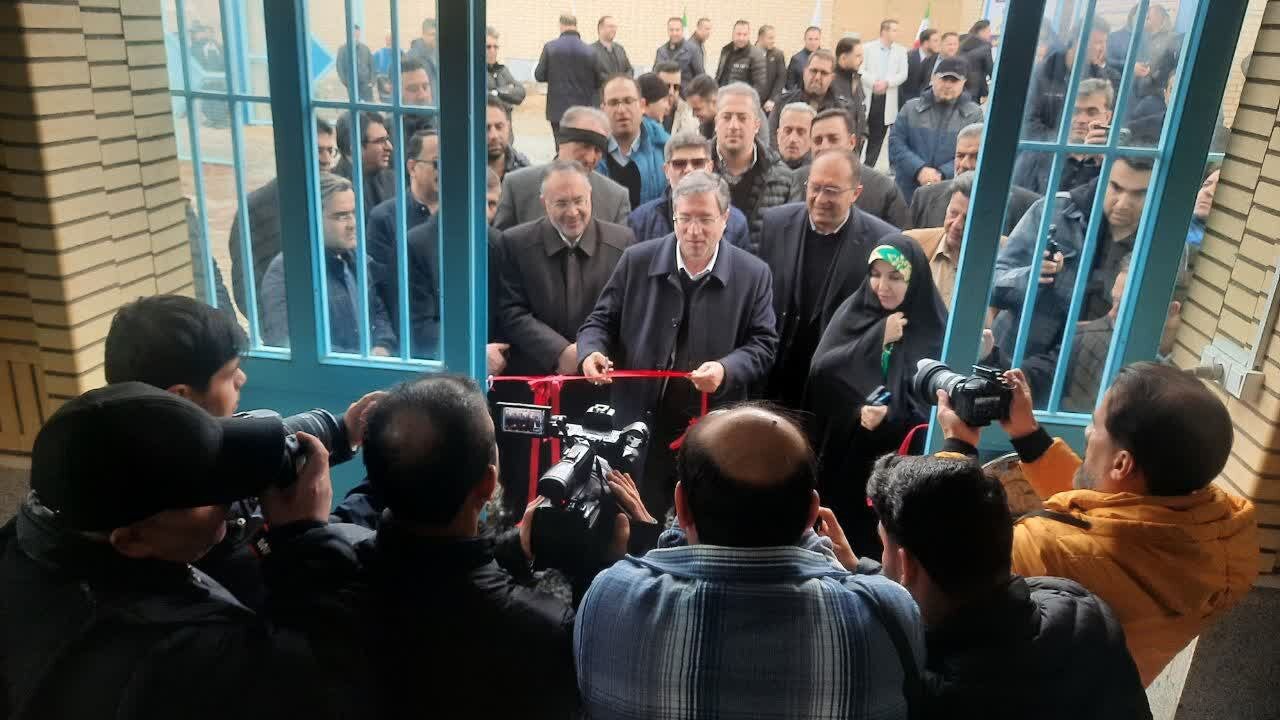 ایستگاه پمپاژ و مخزن آب با ظرفیت ۵ هزار مترمکعب در ارومیه افتتاح شد. ایستگاه پمپاژ و مخزن آب با ظرفیت ۵ هزار مترمکعب در ارومیه افتتاح شد.