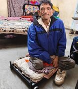 باور می‌کنی این گدا سه خانه و چند خودرو داشته باشد؟/ عکس