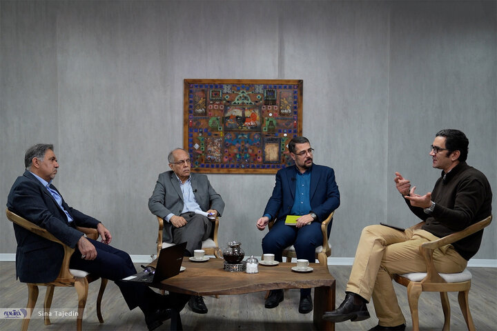 تنها راه نجات کشور بازگشت به زنجیره ارزش جهانی است / ما دژی دور خودمان کشیده‌ایم / مشکل اصلی ما تحریم است