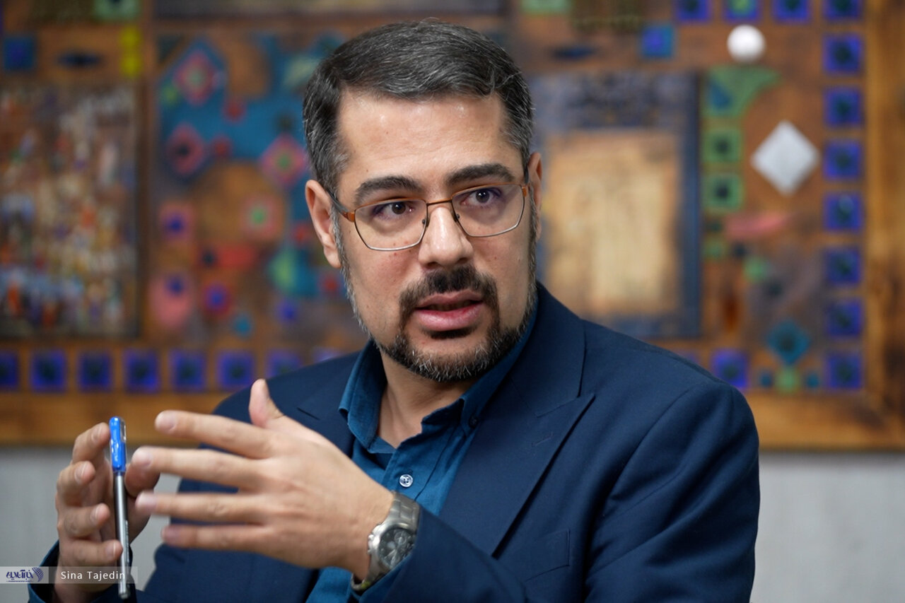 تنها راه نجات کشور بازگشت به زنجیره ارزش جهانی است / ما دژی دور خودمان کشیدهایم / مشکل اصلی ما تحریم است