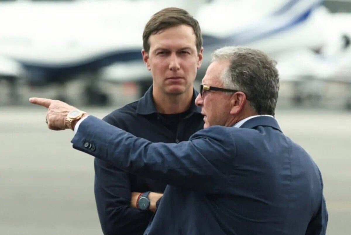 جنجال امنیتی در ایالات متحده به دلیل نقش جرد کوشنر در مذاکرات میان ایران و آمریکا افزایش یافته است. جنجال امنیتی در ایالات متحده به دلیل نقش جرد کوشنر در مذاکرات میان ایران و آمریکا افزایش یافته است.