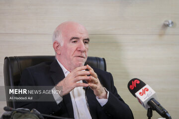 خاطره خلبان مشیری از رویارویی با ناو آمریکا در خلیج فارس؛ گفت ۲۰ مایل نزدیک‌تر نشو، گفتم خفه شو ساکت!