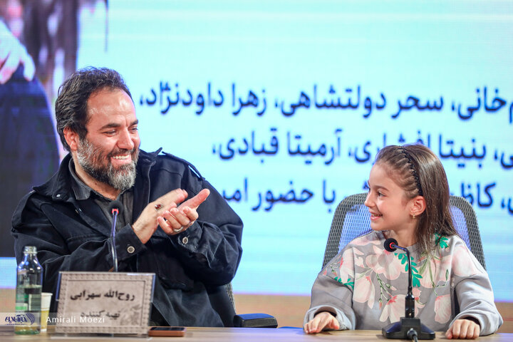 نشست فیلم قایق سواری در تهران