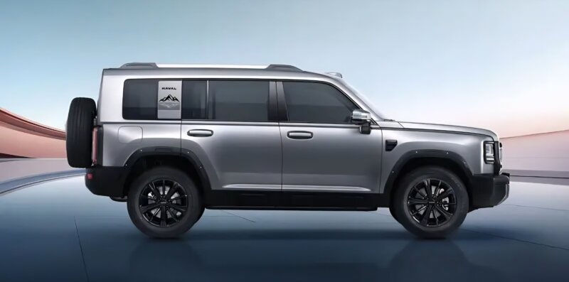 کپی چینی لندکروزر به بازار آمد / عکس