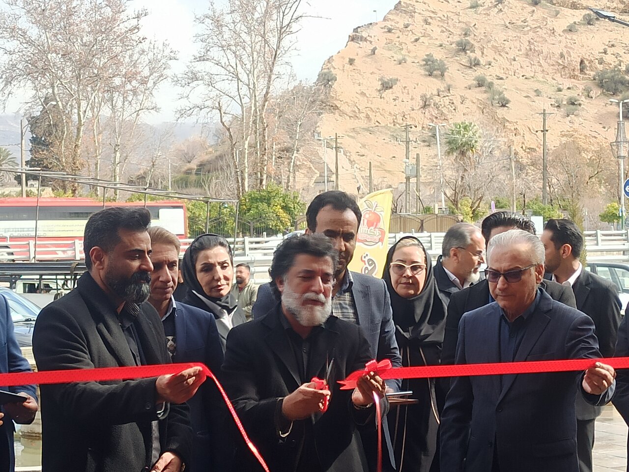 آغاز به کار ۱۱ پروژه گردشگری در استان فارس با تأمین اعتبار پنج هزار میلیارد تومانی آغاز به کار ۱۱ پروژه گردشگری در استان فارس با تأمین اعتبار پنج هزار میلیارد تومانی