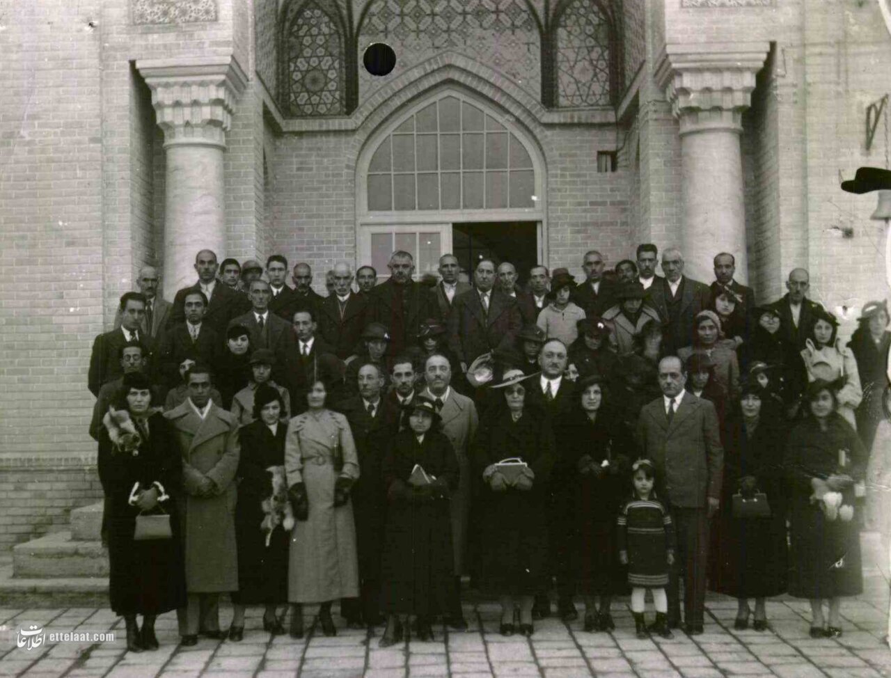 آگهیهای پس از برداشتن حجاب در تهران +عکس آگهیهای پس از برداشتن حجاب در تهران +عکس