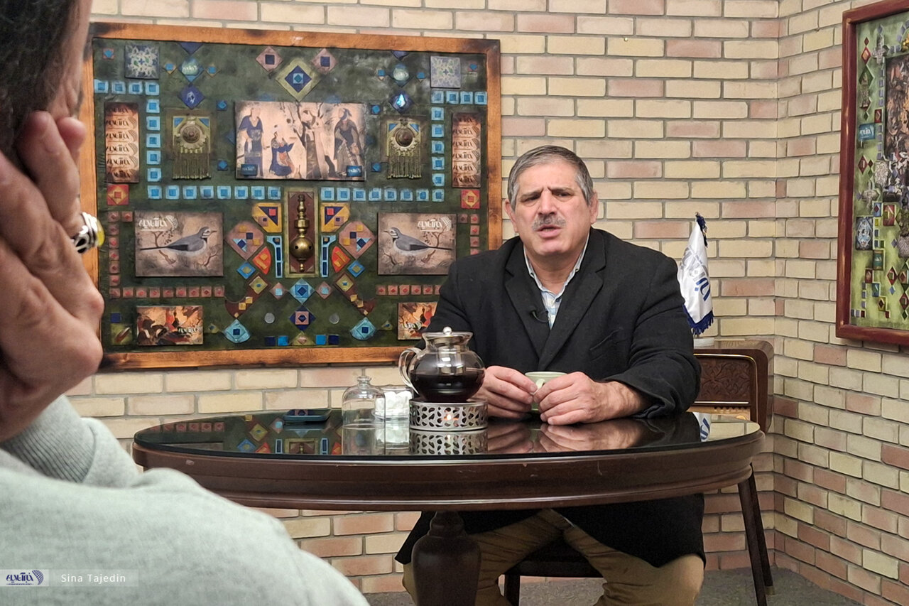 عباس جدیدی: با علیرضا دبیر پدرکشتگی ندارم، کاپیتان و بزرگ‌تر او هستم/در شورای شهر نه در لیست اصولگراها بودم و نه در لیست اصلاح‌طلب‌ها!
