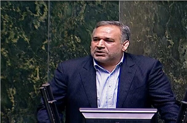 اظهارات جنجالی رئیس کمیسیون اقتصادی در مورد ارز ترجیحی: حذف نشده، بلکه کمبود وجود دارد! اظهارات جنجالی رئیس کمیسیون اقتصادی در مورد ارز ترجیحی: حذف نشده، بلکه کمبود وجود دارد!