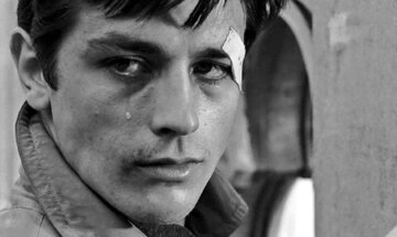 آلن دلون: این‌قدر از زندگی‌ام بیزار بودم که جنگ برایم بهشت بود/ جواز قصابی دارم!