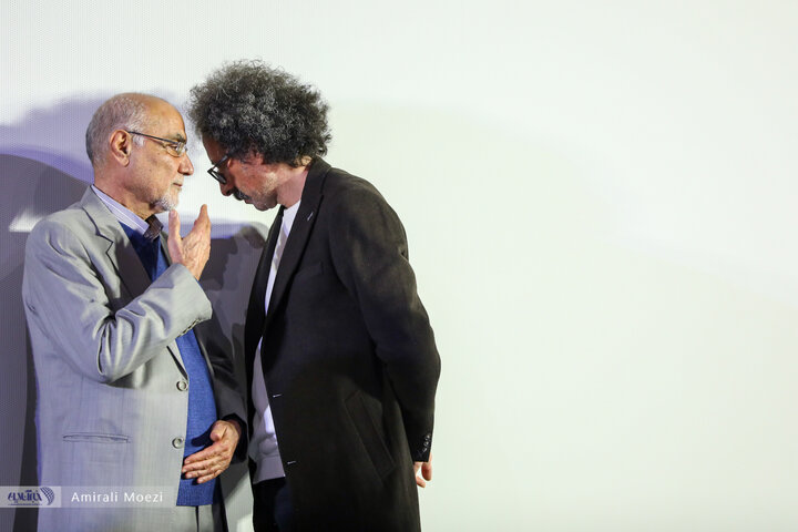 مراسم تقدیر از «سلاف فواخرجی» بازیگر فیلم «سرزمین فرشته ها»