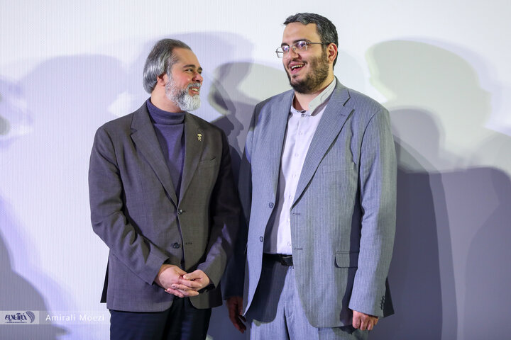 مراسم تقدیر از «سلاف فواخرجی» بازیگر فیلم «سرزمین فرشته ها»