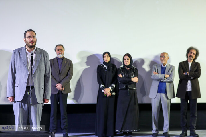 مراسم تقدیر از «سلاف فواخرجی» بازیگر فیلم «سرزمین فرشته ها»