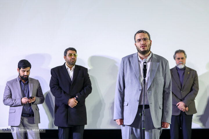 مراسم تقدیر از «سلاف فواخرجی» بازیگر فیلم «سرزمین فرشته ها»