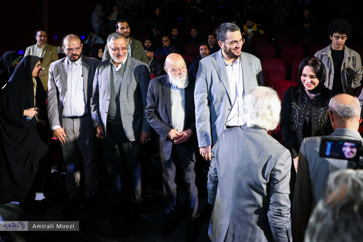 مراسم تقدیر از «سلاف فواخرجی» بازیگر فیلم «سرزمین فرشته ها»