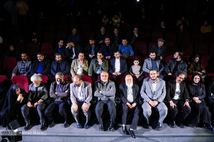 مراسم تقدیر از «سلاف فواخرجی» بازیگر فیلم «سرزمین فرشته ها»