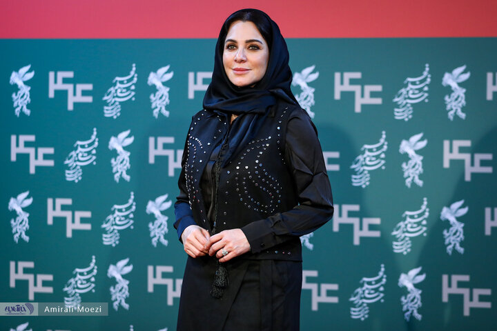 تصاویر | قاب‌هایی ماندگار از فتوکال فیلم «سرزمین فرشته‌ها» در جشواره فیلم فجر با حضور بازیگر خارجی فیلم