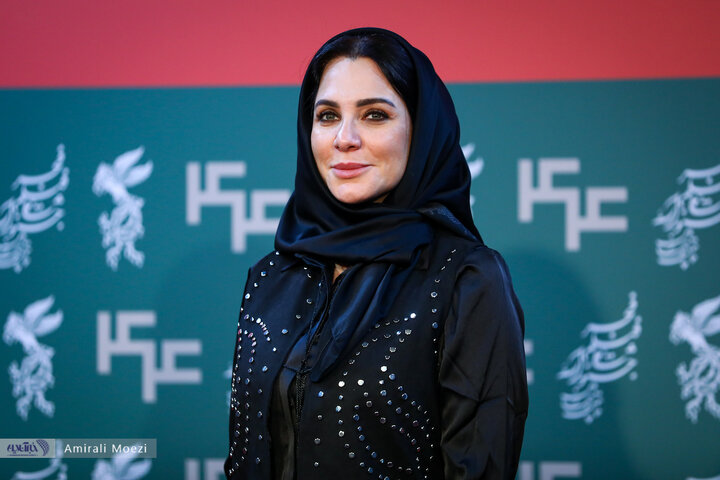 تصاویر | قاب‌هایی ماندگار از فتوکال فیلم «سرزمین فرشته‌ها» در جشواره فیلم فجر با حضور بازیگر خارجی فیلم