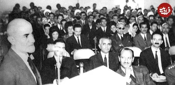 عکس/ عباس شیبانی و مهدی بازرگان در دادگاه نظامی؛ سال ۱۳۴۲