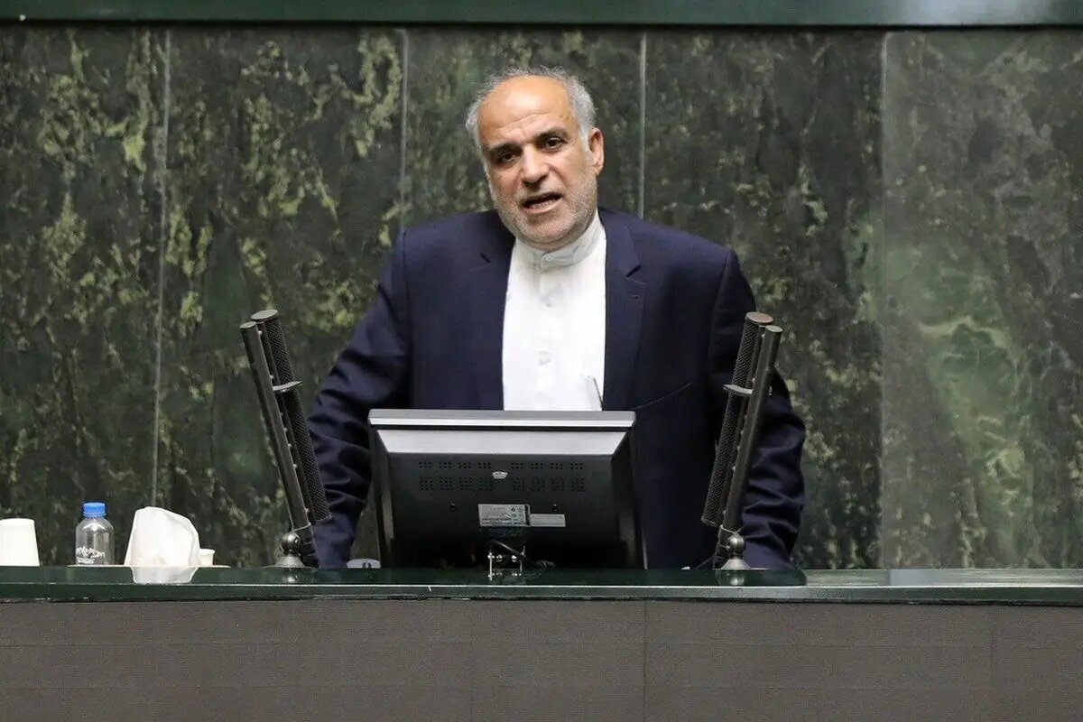 هشدار نماینده دشتی و تنگستان به ایالات متحده؛ دست از عربده کشی در منطقه بردارید/ به ترامپ دیوانه اعلام می‌کنم روح شهید مهدوی در خلیج فارس منتظر شماست - خبرآنلاین