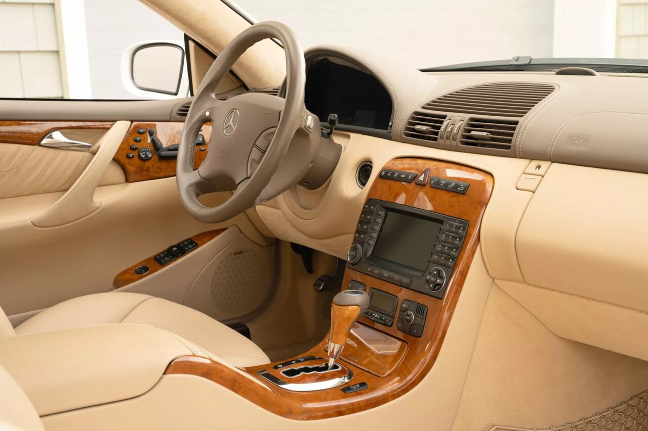 قیمت ۵۰ میلیارد تومانی برای بنز بیست ساله!