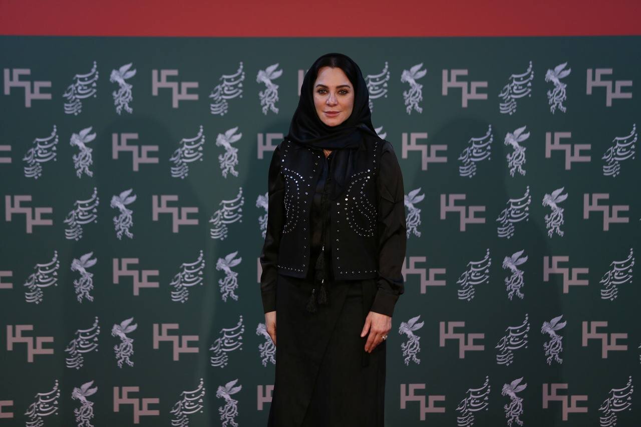 حضور بازیگر عرب فیلم «سرزمین فرشتهها» در برنامه «هفت» به اجرا درآمد. حضور بازیگر عرب فیلم «سرزمین فرشتهها» در برنامه «هفت» به اجرا درآمد.