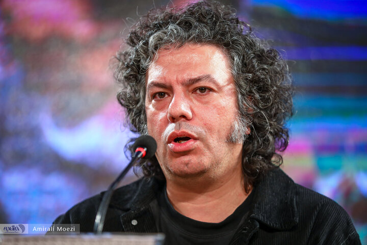 نشست فیلم جهان مبهم هاتف