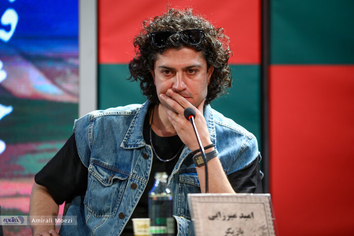 نشست فیلم جهان مبهم هاتف