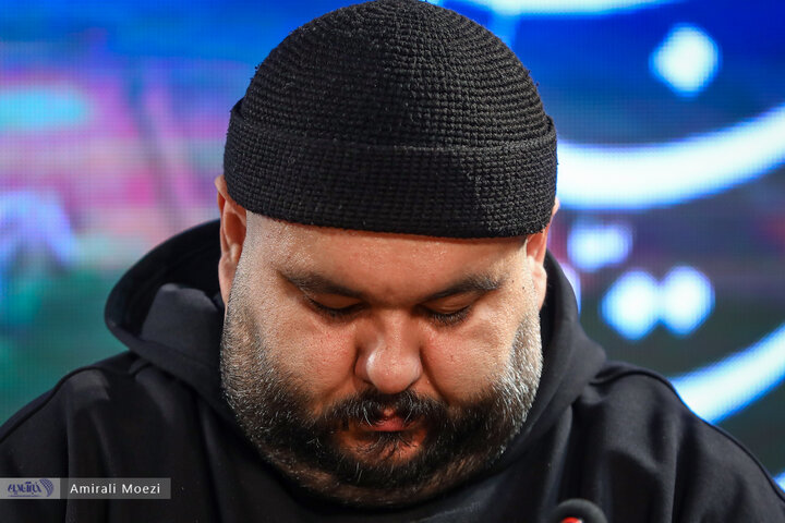 نشست فیلم جهان مبهم هاتف