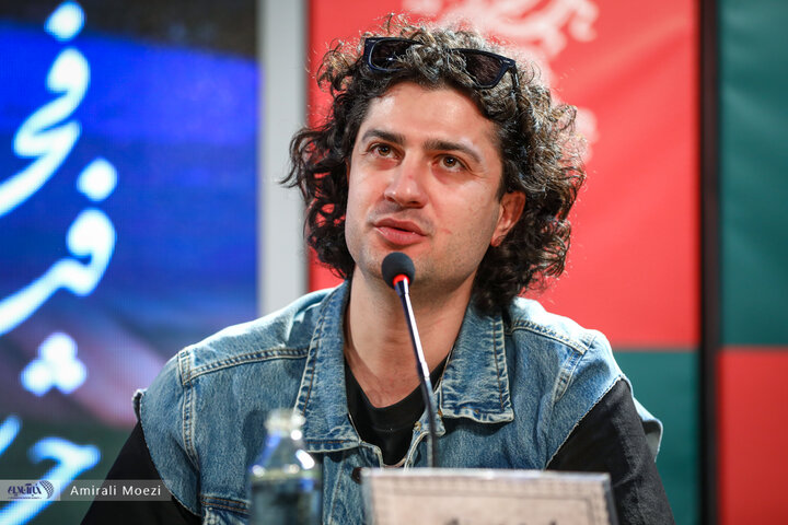 نشست فیلم جهان مبهم هاتف