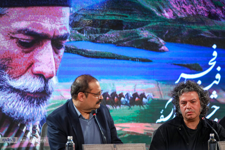 نشست فیلم جهان مبهم هاتف