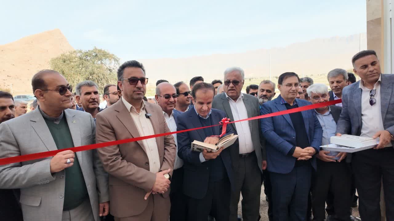 آغاز فعالیت ۱۰۰ واحد مسکونی نهضت ملی مسکن در کازرون آغاز فعالیت ۱۰۰ واحد مسکونی نهضت ملی مسکن در کازرون