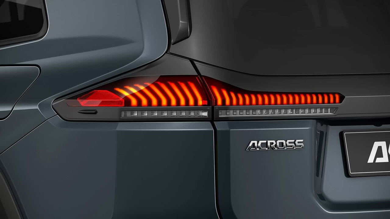 تویوتا RAV4 با نشان سوزوکی به بازار آمد