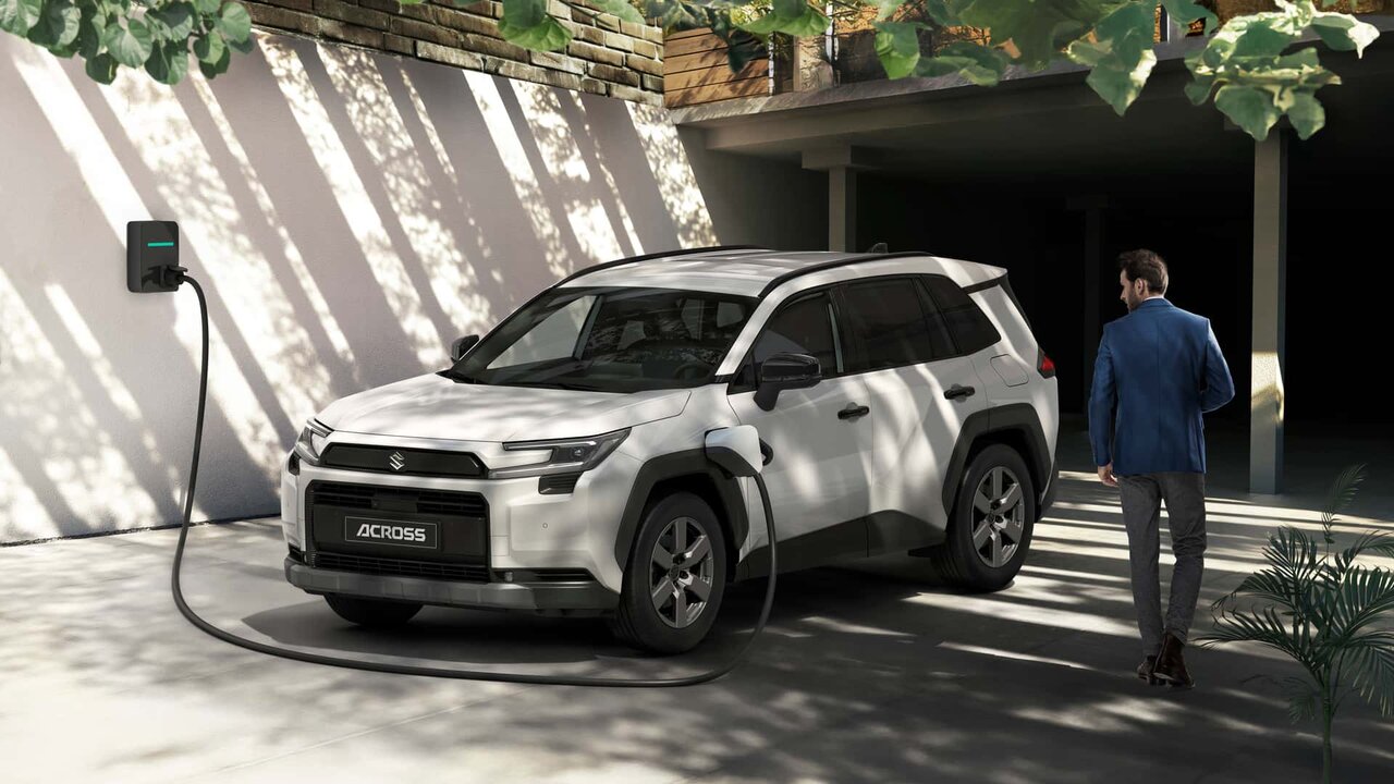 تویوتا RAV4 با نشان سوزوکی به بازار آمد