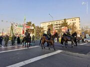 ببینید | حضور و رژه یگان اسب سوار یگان‌های ویژه فراجا در میدان انقلاب اسلامی